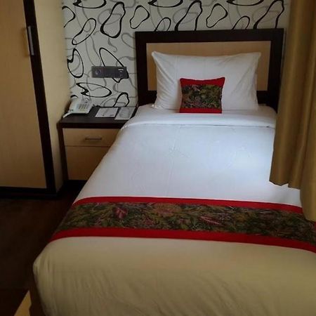 Treeli Boutique Hotel Bukittinggi Bagian luar foto