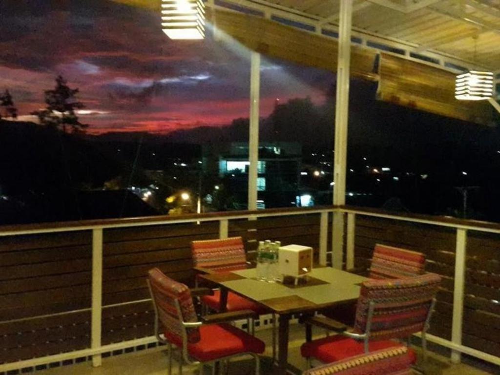 Treeli Boutique Hotel Bukittinggi Bagian luar foto